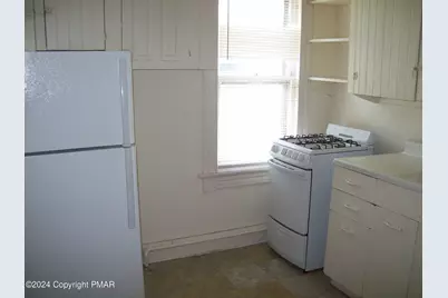  519 Sarah Street Apt # 11, Stroudsburg, PA 18360 - Photo 4