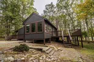 103 Ashley Ct, Bushkill, PA 18324 - Photo 1