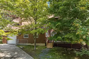 153 Segatti Cir, Bushkill, PA 18324 - Photo 1