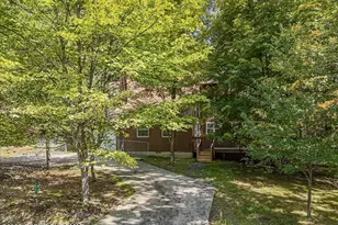153 Segatti Cir, Bushkill, PA 18324 - Photo 4