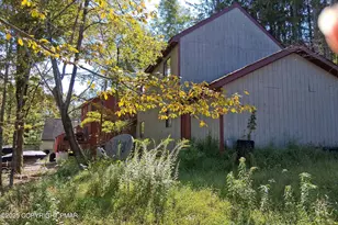 31 Woodcrest Ln, Lake Ariel, PA 18436 - Photo 2