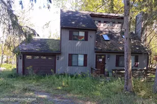 31 Woodcrest Ln, Lake Ariel, PA 18436 - Photo 1