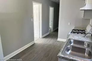 412 N 8th St, Stroudsburg, PA 18360 - Photo 32