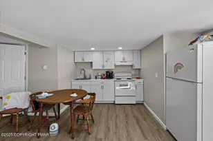 412 N 8th St, Stroudsburg, PA 18360 - Photo 12