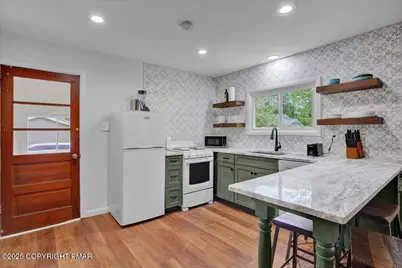  216 Sutton Place, Pocono Summit, PA 18346 - Photo 6