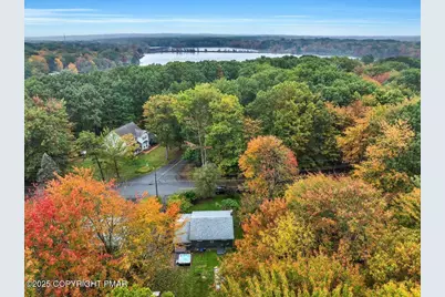  216 Sutton Place, Pocono Summit, PA 18346 - Photo 36