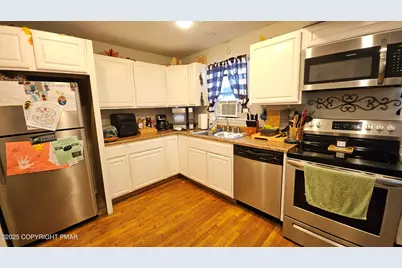  492 Country Place Drive, Tobyhanna, PA 18466 - Photo 10