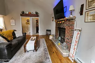 492 Country Pl Dr, Tobyhanna, PA 18466 - Photo 8