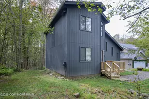 9670 Stony Hollow Dr, Tobyhanna, PA 18466 - Photo 4