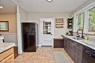 210 John St, Pocono Pines, PA 18350 - Photo 6