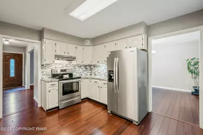  104 Lakeview Drive, Dingmans Ferry, PA 18328 - Photo 12