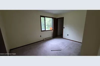  363 Coach Road, Tobyhanna, PA 18466 - Photo 8
