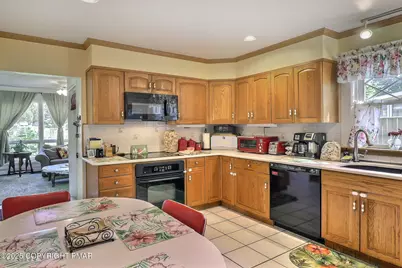  52 S Green Street, East Stroudsburg, PA 18301 - Photo 20