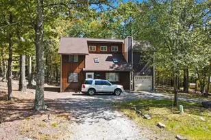 3227 Stonehenge Dr, East Stroudsburg, PA 18301 - Photo 2