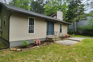 3122 Sycamore Ln, Pocono Summit, PA 18346 - Photo 2