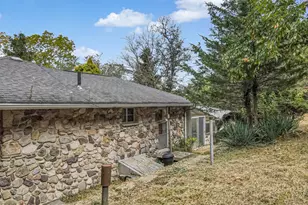 808 Lower Cherry Valley Rd, Stroudsburg, PA 18360 - Photo 4