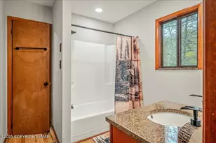 234 Viceroy Cir, Tobyhanna, PA 18466 - Photo 18