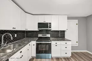 128 E Broad St, Tamaqua, PA 18252 - Photo 28