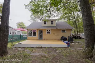 9064 Robinhood Dr, Kunkletown, PA 18058 - Photo 4