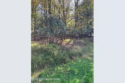  114 Riverside Drive, Greentown, PA 18426 - Photo 8