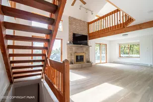1142 Yorkshire Ln, Bushkill, PA 18324 - Photo 6