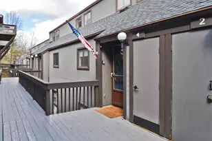 4 Middle Village Way, Tannersville, PA 18372 - Photo 2