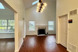 2146 Bedford Dr, Bushkill, PA 18324 - Photo 16
