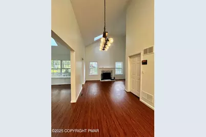  2146 Bedford Drive, Bushkill, PA 18324 - Photo 10