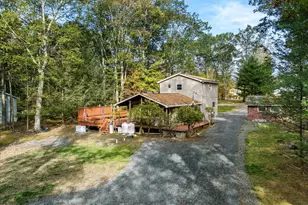 430 Indian Way, East Stroudsburg, PA 18302 - Photo 4