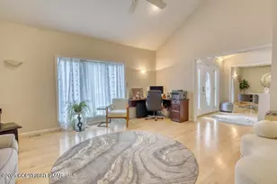 8 Hazlenut Dr, Mountain Top, PA 18707 - Photo 10
