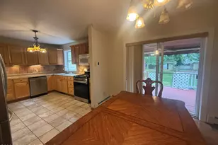255 E Broad St, East Stroudsburg, PA 18301 - Photo 18