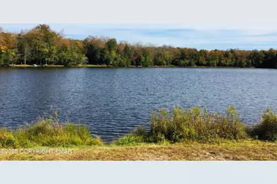  137 King Arthur Rd Road, Pocono Lake, PA 18347 - Photo 6