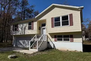 1753 Rolling Hills Dr, Tobyhanna, PA 18466 - Photo 1