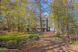 17 E Lake Dr, Gouldsboro, PA 18424 - Photo 4