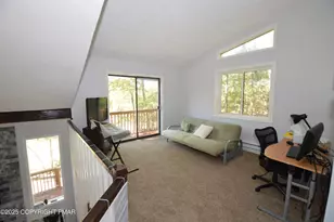 128 Ashley Ct, Bushkill, PA 18324 - Photo 10