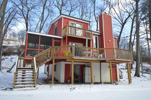 128 Ashley Ct, Bushkill, PA 18324 - Photo 2