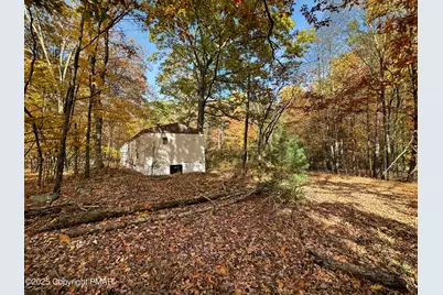  228 Victory Lane, Stroudsburg, PA 18360 - Photo 6