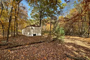 228 Victory Ln, Stroudsburg, PA 18360 - Photo 6