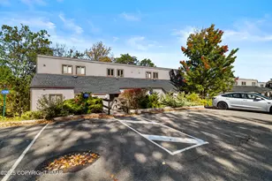 129 Cross Country Ln, Tannersville, PA 18372 - Photo 2