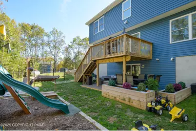  322 Russell Court, Effort, PA 18330 - Photo 8