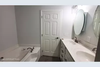  133 Mountain Drive, Greentown, PA 18426 - Photo 12