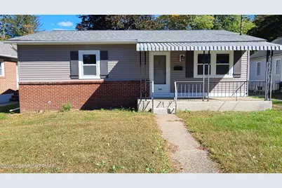  194 Broad Street, Stroudsburg, PA 18360 - Photo 2