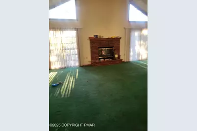  135 Salisbury Road, Bushkill, PA 18324 - Photo 2