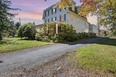  1015 Rt 390, Greentown, PA 18426 - Photo 10