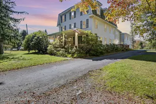 1015 Rt 390, Greentown, PA 18426 - Photo 10