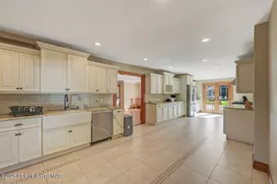 1015 Rt 390, Greentown, PA 18426 - Photo 32