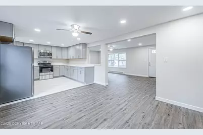  8567 Hillcrest Drive, Tobyhanna, PA 18466 - Photo 12