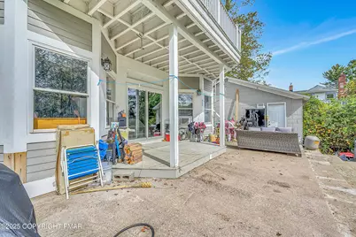  37 Mt Pocono Court, Mount Pocono, PA 18344 - Photo 4