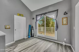 37 Mount Pocono Ct, Mount Pocono, PA 18344 - Photo 34