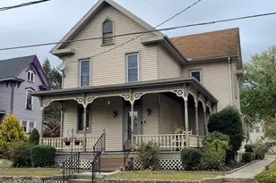 818 Thomas St, Stroudsburg, PA 18360 - Photo 2